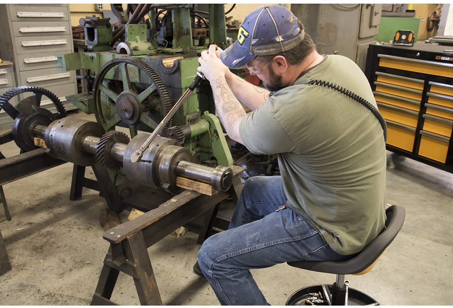 GearWrench 1/2" Drive 120XP Micrometer Torque Wrench 30-250 ft/lbs. - 85181