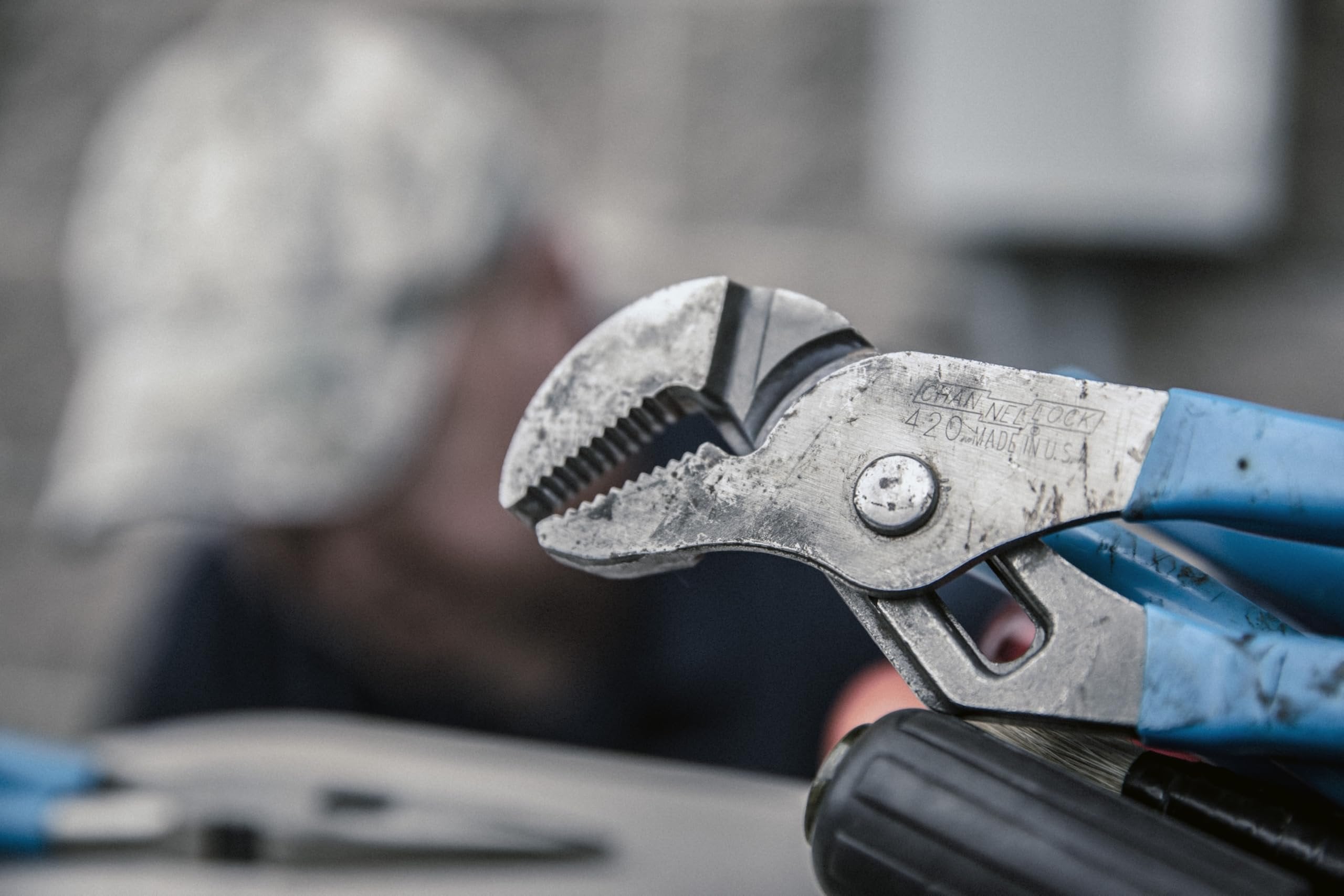 Channellock 420 1-1/2-Inch Jaw Capacity 9-1/2-Inch Tongue and Groove Plier